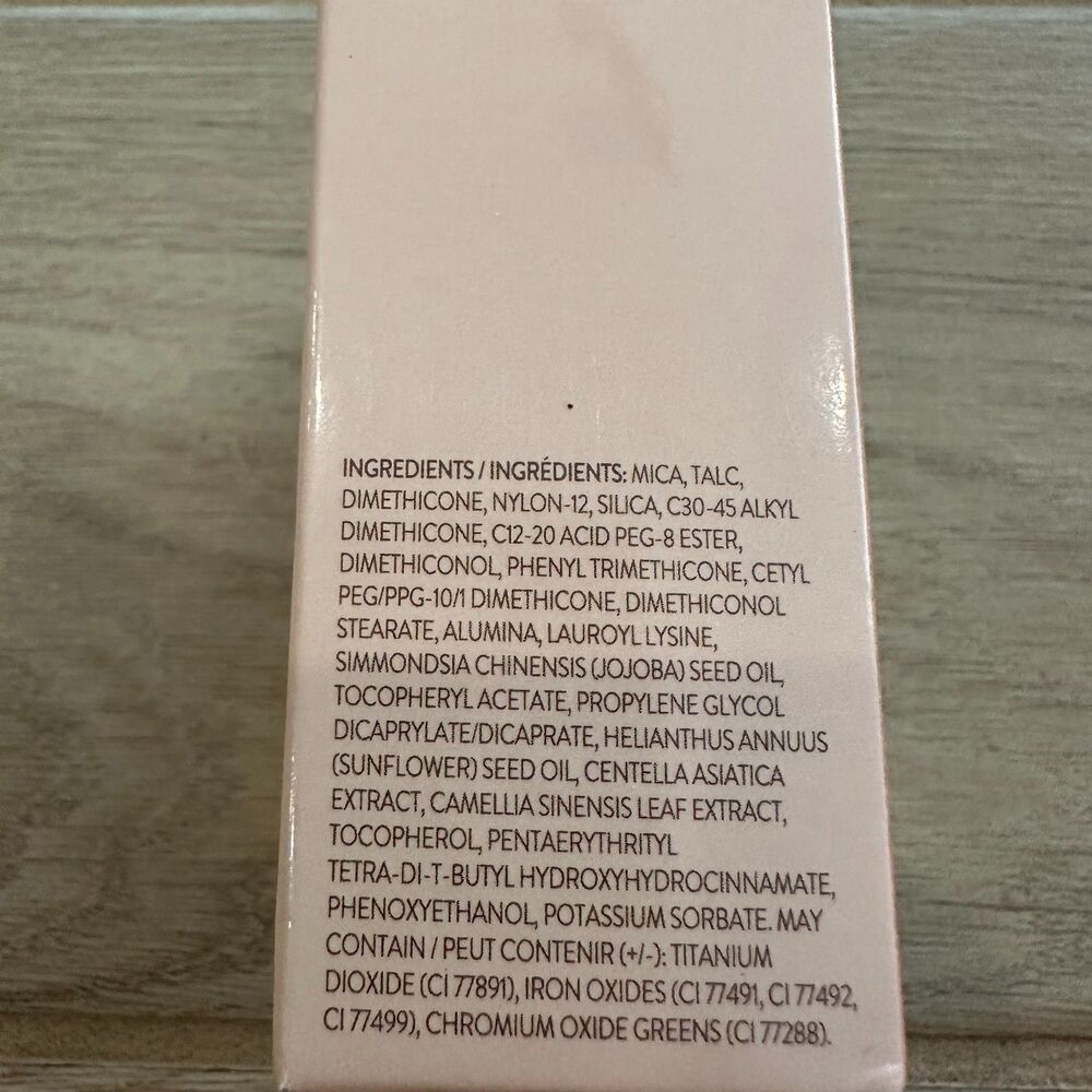 Laura Geller Double Take Baked Powder Foundation Golden Medium .35oz - Picture 7 of 8